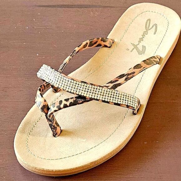 SEVEN7 Women's New In Bag Cheetah Rhinestone Faux Leather Thong/Sandal - Picture 5 of 16